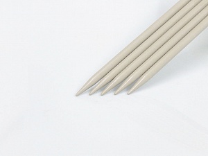 8 mm (US 11) Length: 30cm. Size: 8 mm (US 11) A set of 5 double-point knitting needles. Brand Ice Yarns, acs-1073 