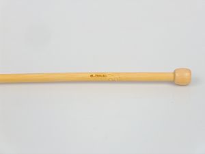 6.5 mm (US 10 1/2) A set of 2 bamboo knitting needles. Length: 35 cm (14&amp). Size: 6.5 mm (US 10) Brand Ice Yarns, acs-1525 
