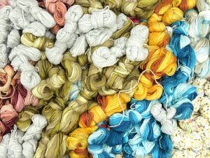 Leftover Yarns In this list; you see most recent 50 mixed lots. <br> To see all <a href=&/mixed_lots/o/4#list&>CLICK HERE</a> (Old ones have much better deals)<hr> Brand Ice Yarns, fnt2-76372