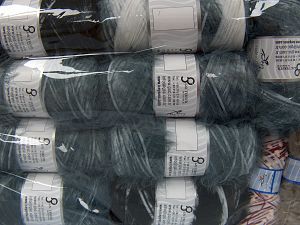Eyelash Blends In this list; you see most recent 50 mixed lots. <br> To see all <a href=&amp/mixed_lots/o/4#list&amp>CLICK HERE</a> (Old ones have much better deals)<hr> Vezelgehalte 50% Polyamide, 50% Nylon, Brand Ice Yarns, fnt2-76507 